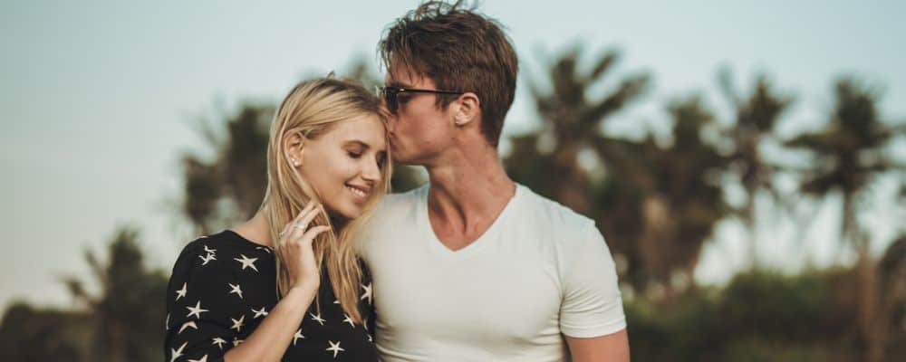 Po czym poznać, że mnie kocha - czyli jak odr&oacute;żnić brak miłości od kryzysu i jak odbudowywać bliskość - blog psychoterapia 